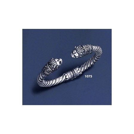 1075 Hand-coiled Lion's head torc bracelet (M)