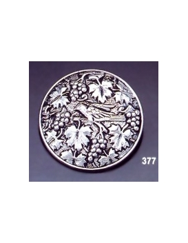 377 Ornate brooch round grapevine/Vine leaves