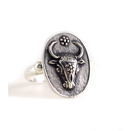 200 Sterling silver Minoan Bull / Minotaur ring. Cretan jewellery