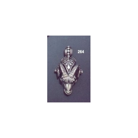 264 Ram's head torc pendant